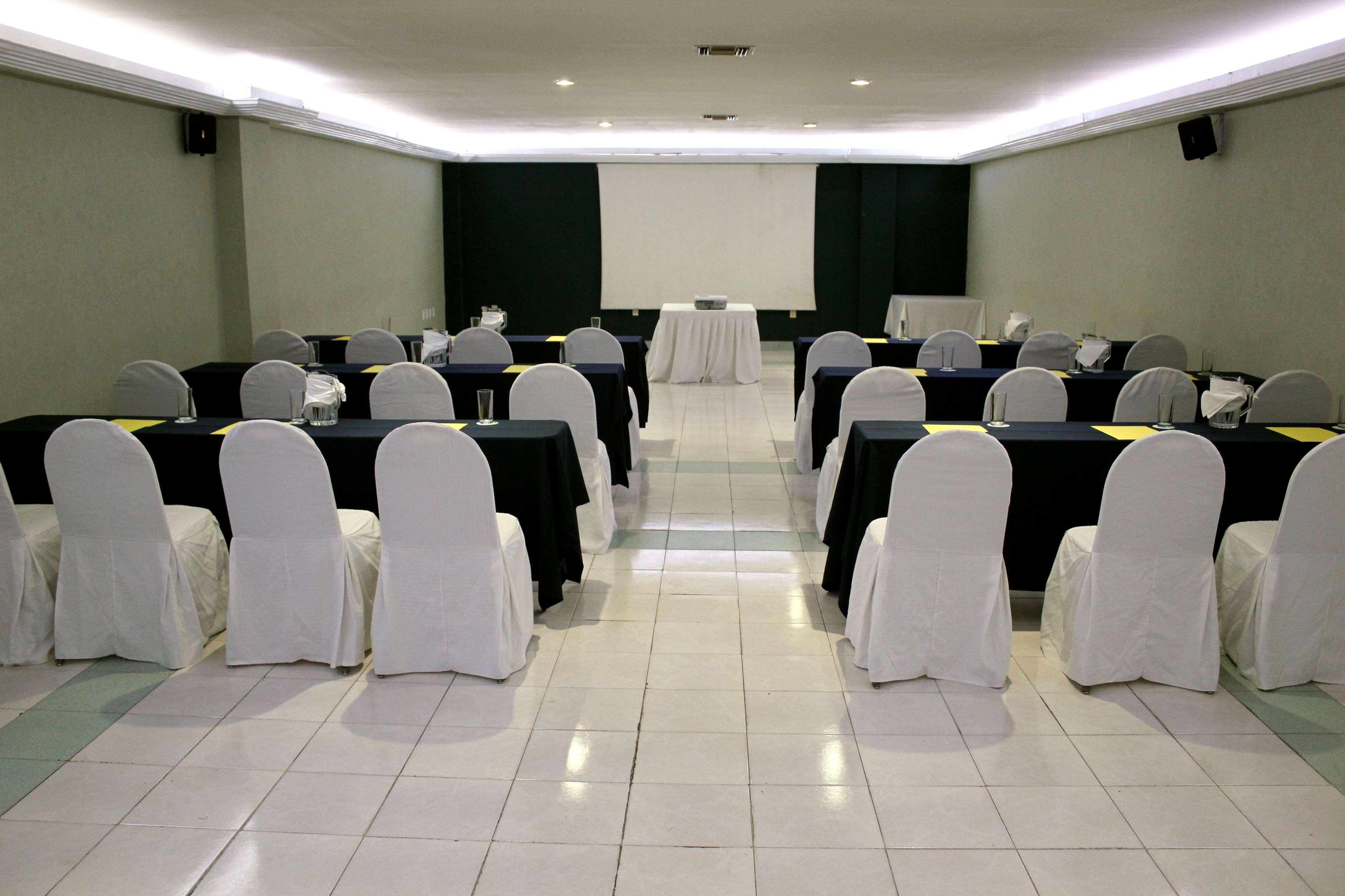 Best Western Plus Plaza Florida & Tower Irapuato Exterior photo
