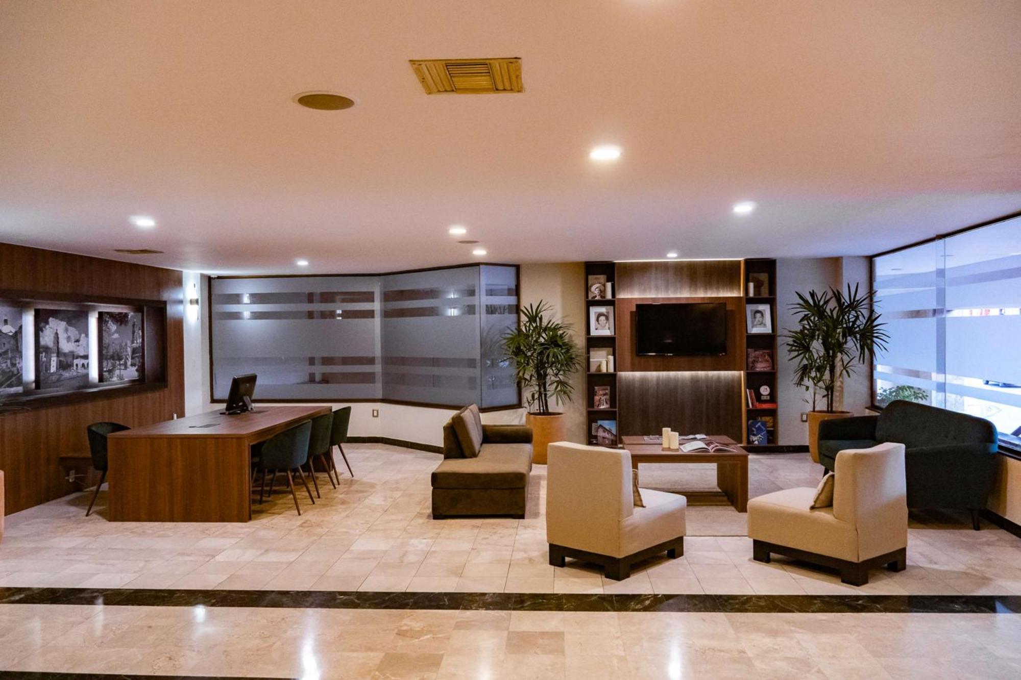 Best Western Plus Plaza Florida & Tower Irapuato Exterior photo