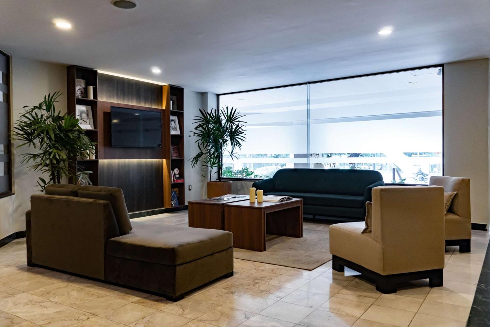 Best Western Plus Plaza Florida & Tower Irapuato Exterior photo